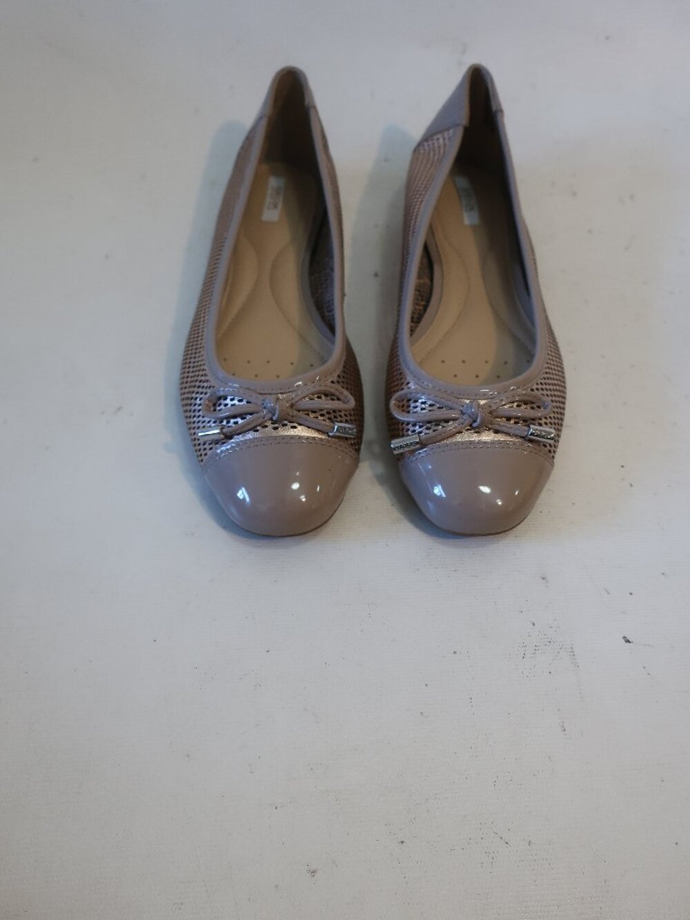 Womens Geox Respira Taupe, Bronze Patent Leather/Leather Ballet Flats 7